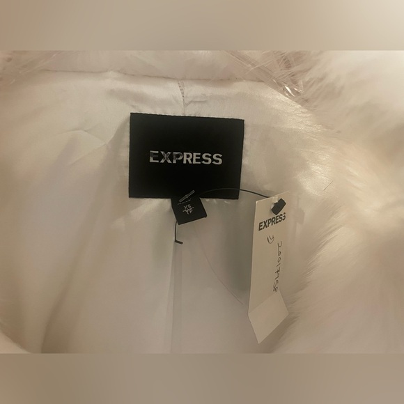 nwt EXPRESS SOLDOUT white fur coat xs - Picture 4 of 4